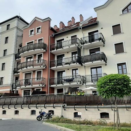 Apartamenty Lubin - Kamieniczka W Centrum Exterior foto